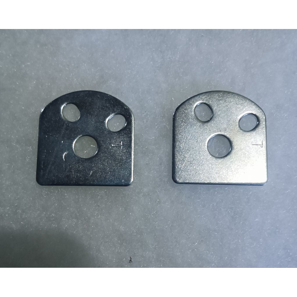 Plat cklik setep belakang motor honda Scoopy untuk kanan kiri