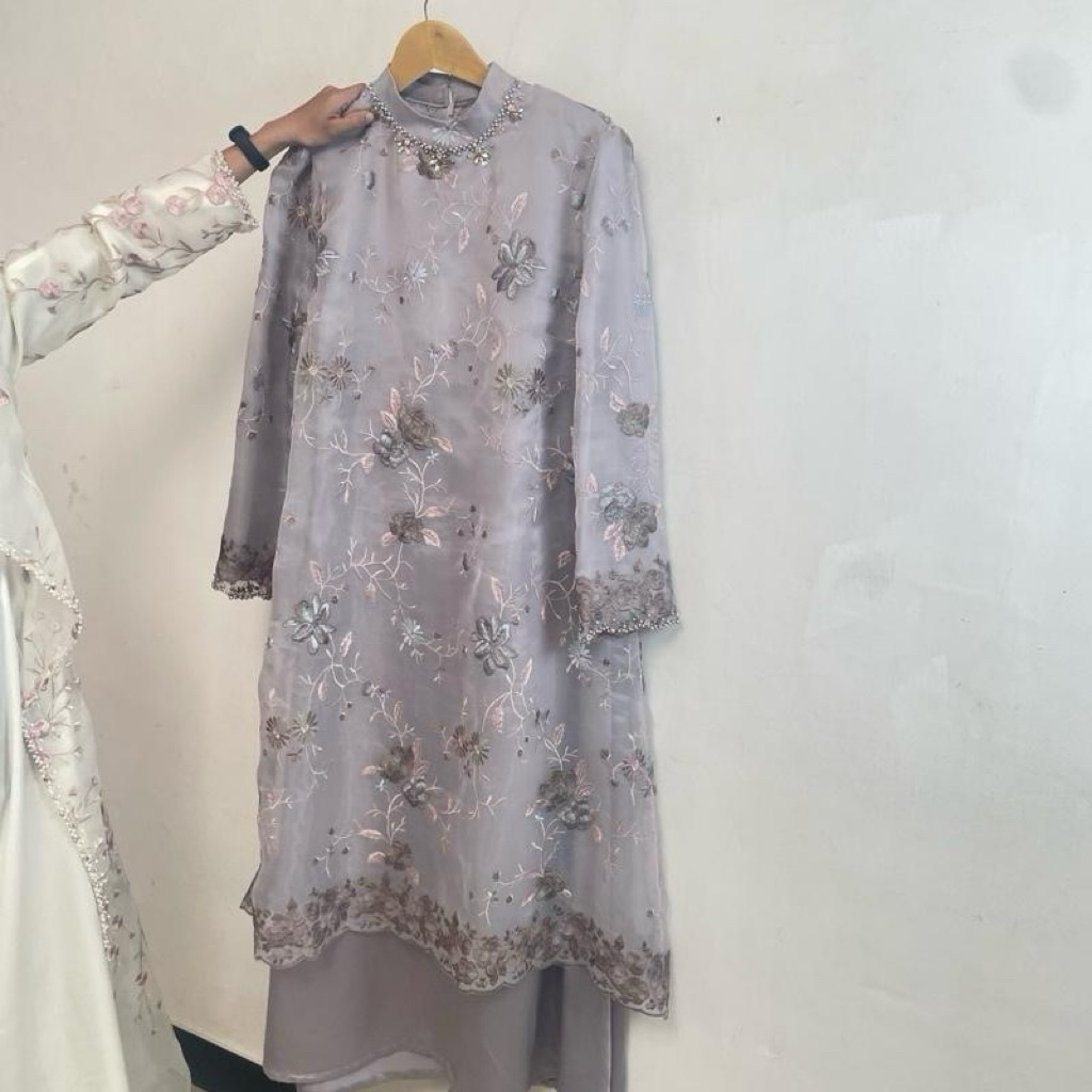 dress outer warna lilac mewah full payet leher