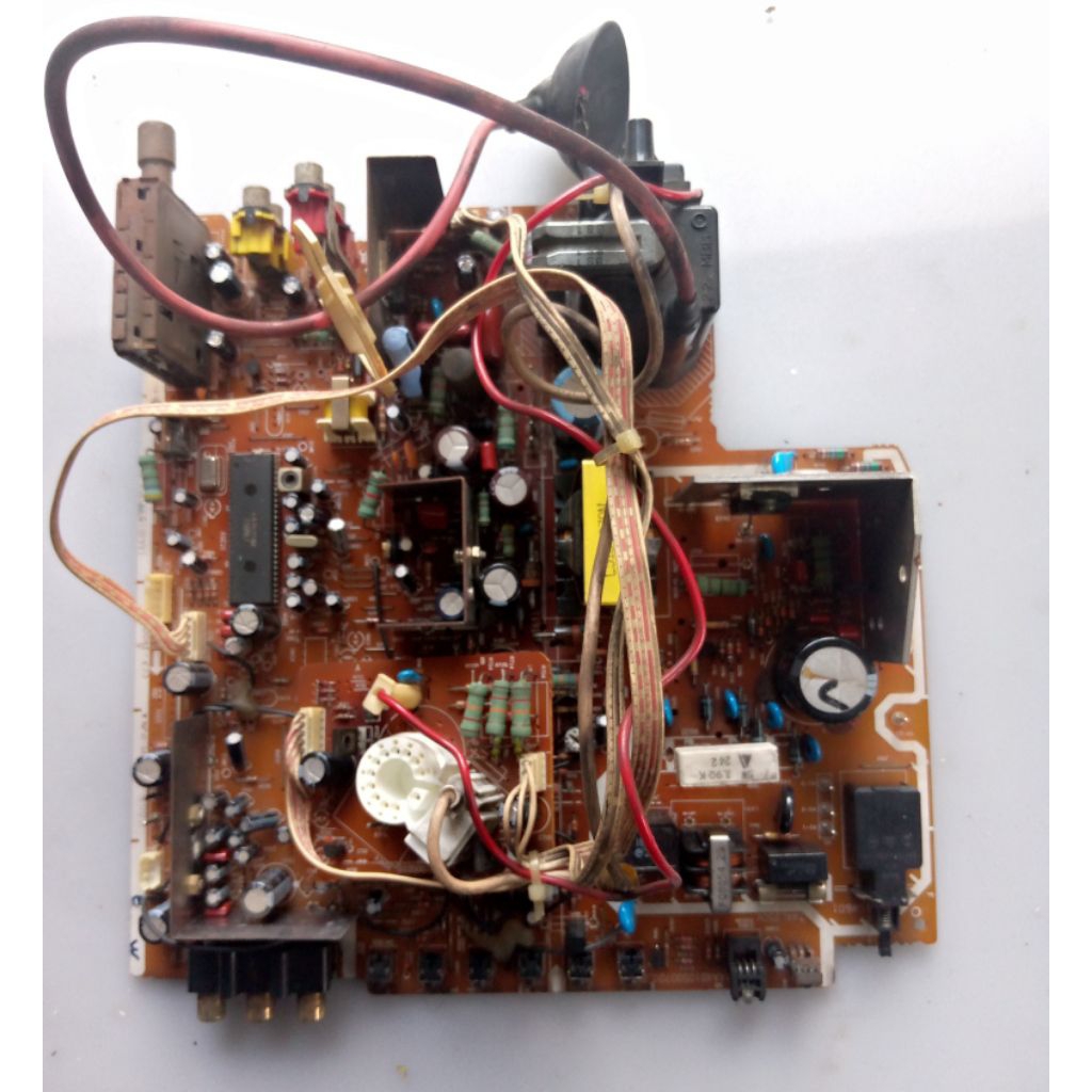 mesin tv Sanyo tabung 21/14inch,komponen lengkap,cabutan blm test/gambling