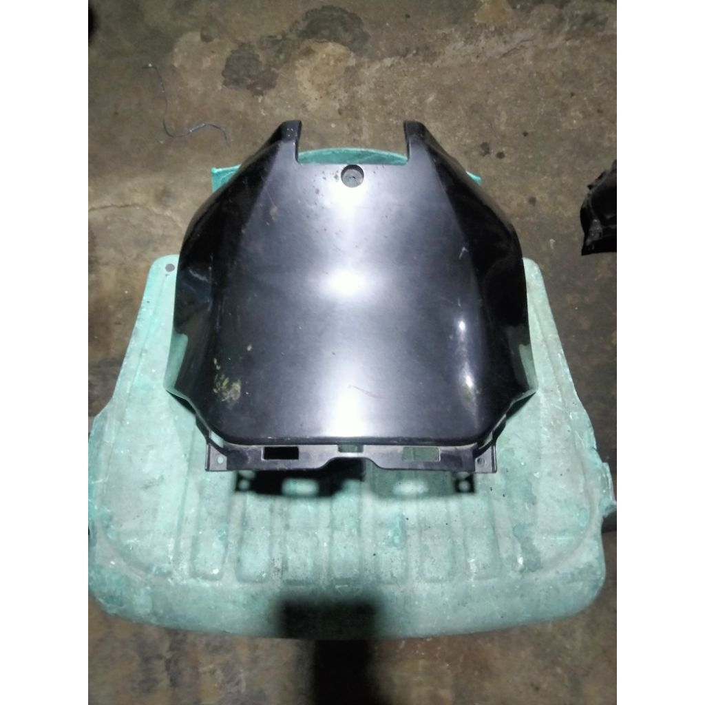 COVER BAWAH JOK/TUTUP MESIN SCOOPY 2022-2023 SECOND ORIGINAL