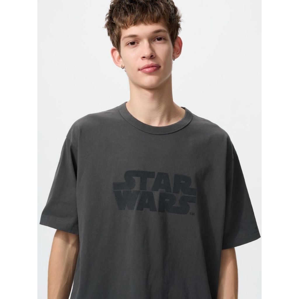 UNIQLO Kaos UT Star Wars Pixar Disney Magic For All Lengan Pendek Tshirt Original Jastip
