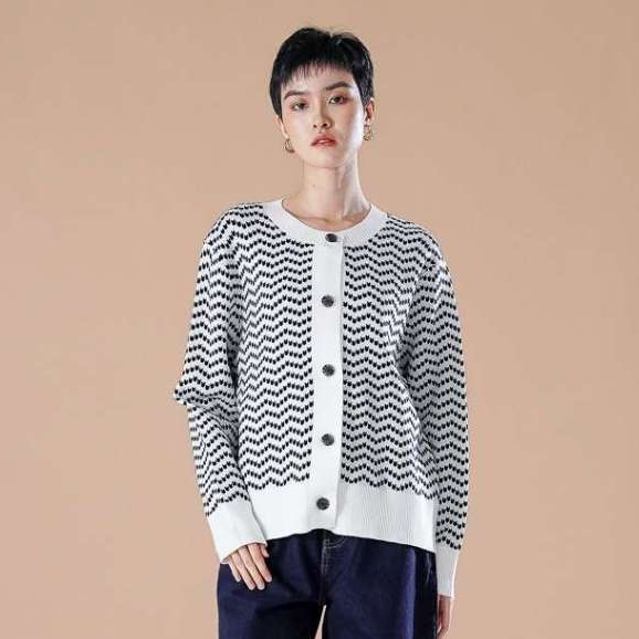 This Is April Valkyrie Cardigan Outerwear Atasan Knit Wanita Lengan Panjang Korean Style Motif White
