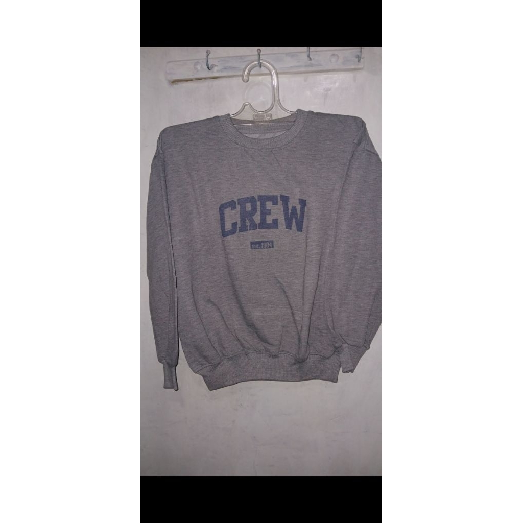 PRELOVED Sweater Crewneck Crop Crew Est 1984