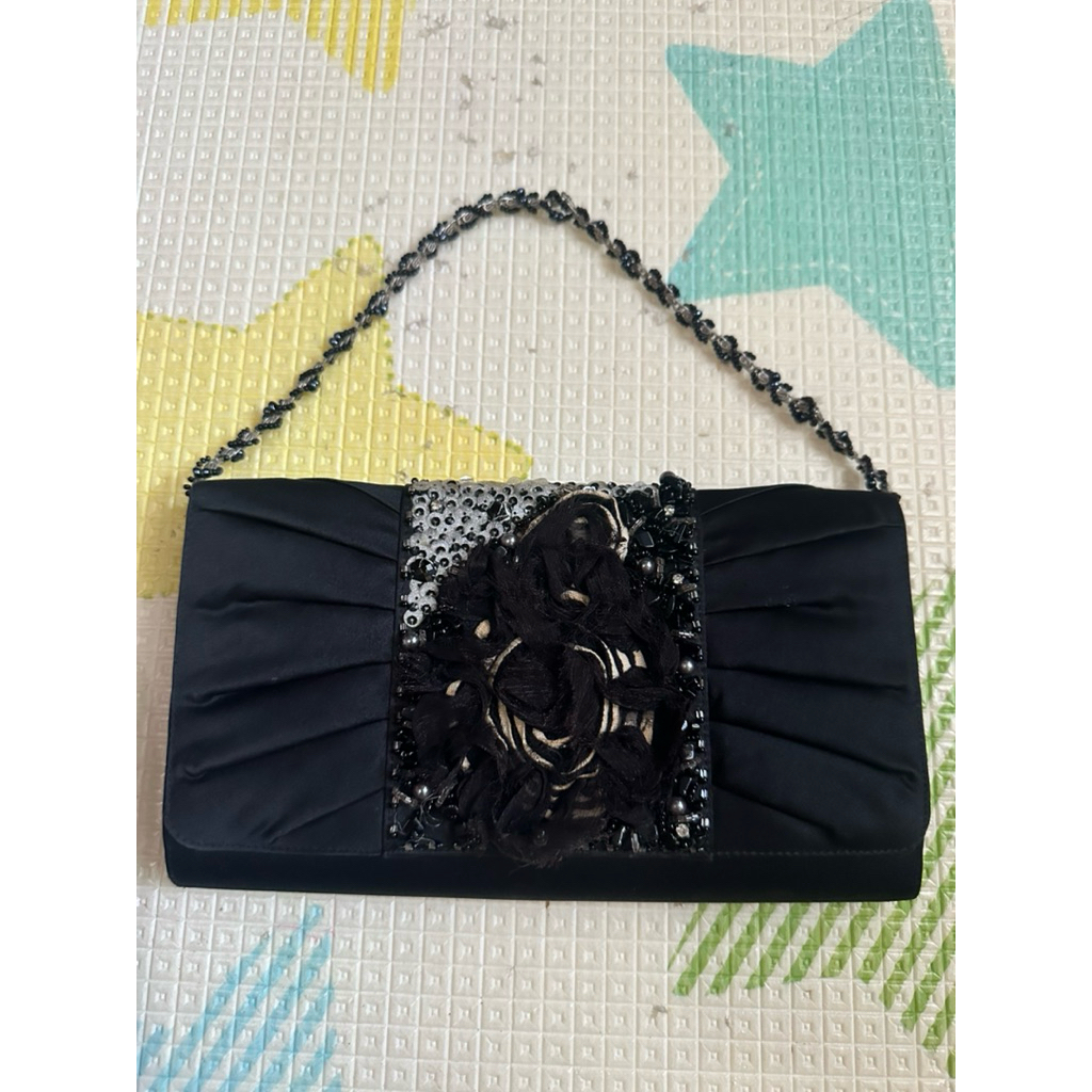 Preloved / Second / bekas tas pesta