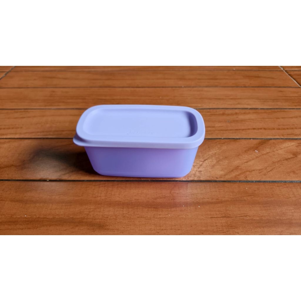 Petite petit fiesta Tupperware