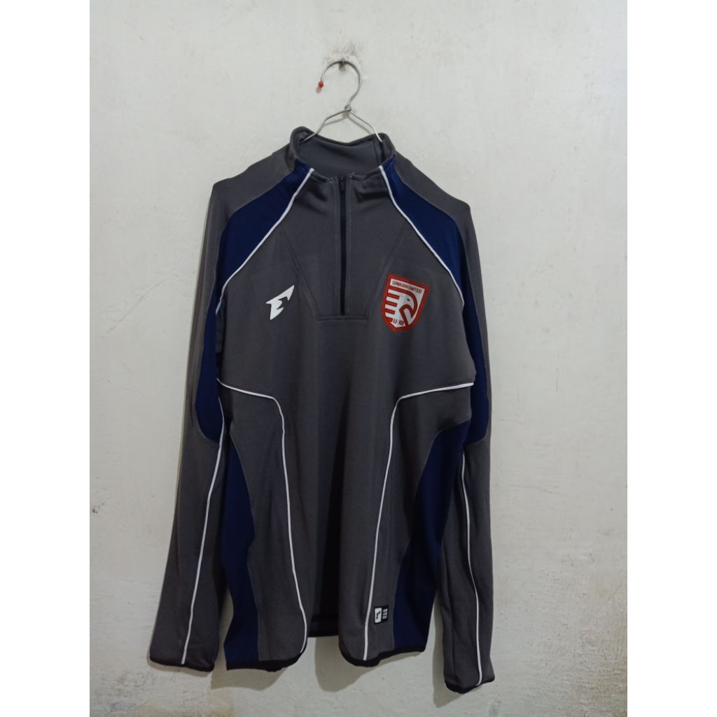 Midlayer Jacket Timnas Indonesia Garuda United U18 Grey Navy Original Erspo