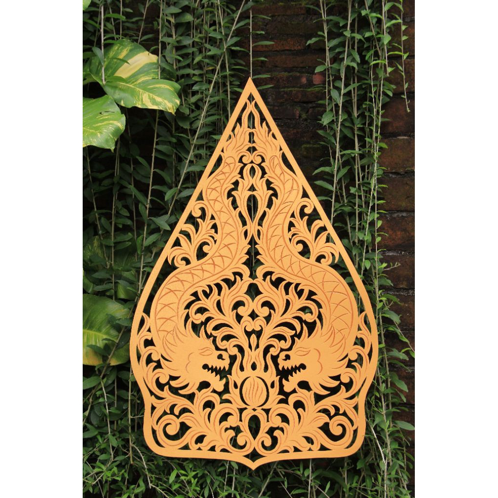 GUNUNGAN WAYANG KELIR UKIR BAHAN SPON KARET/ATI MOTIF NAGA API TINGGI 125cm LEBAR 75cm WARNA GOLD/EM