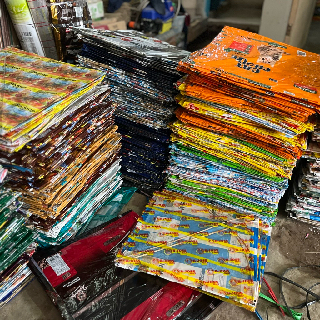 Layangan Plastik , Layangan Kertas Sablon , Layangan Kertas Pulas Ukuran 58 Jabrug Harga Grosir