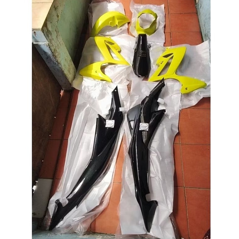 FULL BODY SET SUZUKI FU 150 AURA YELLOW KUNING ORIGINAL SGP THAILAND