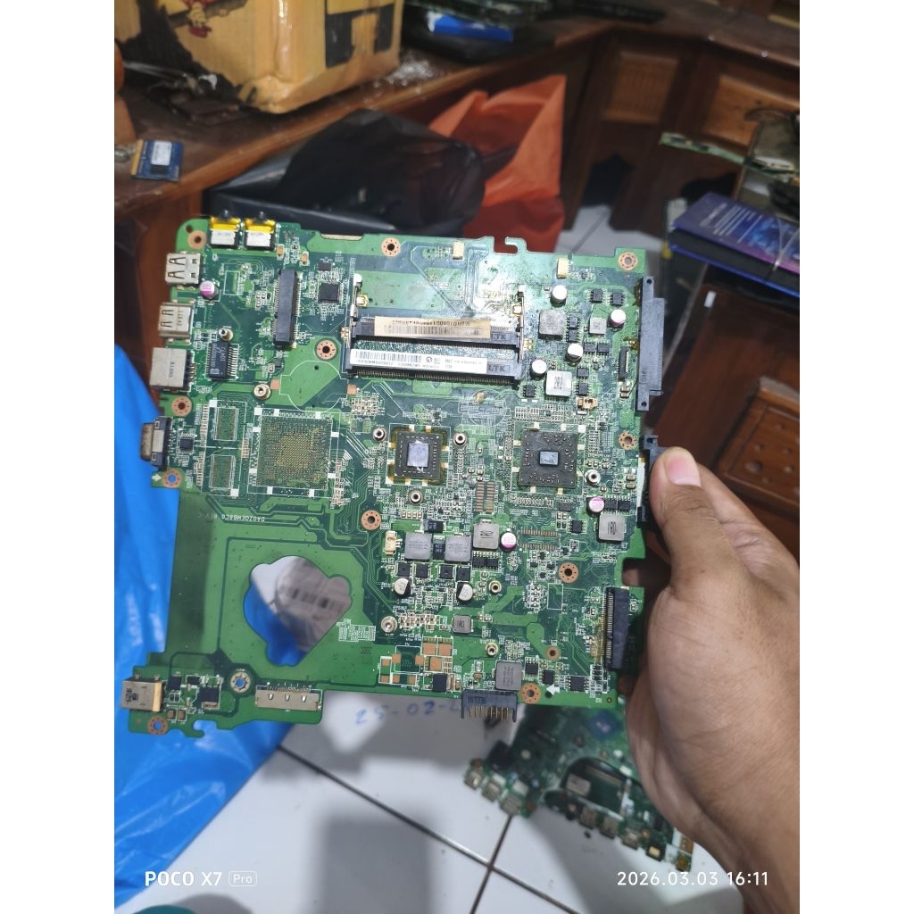 bahan kanibal motherboard laptop acer 4253 ori