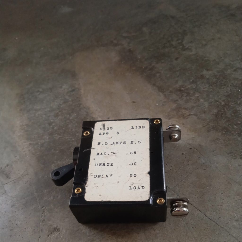 Airpax Apg series  8235 APG LINE circuit breaker SANKEN AIRPAX ( P L AMPS 2.5)