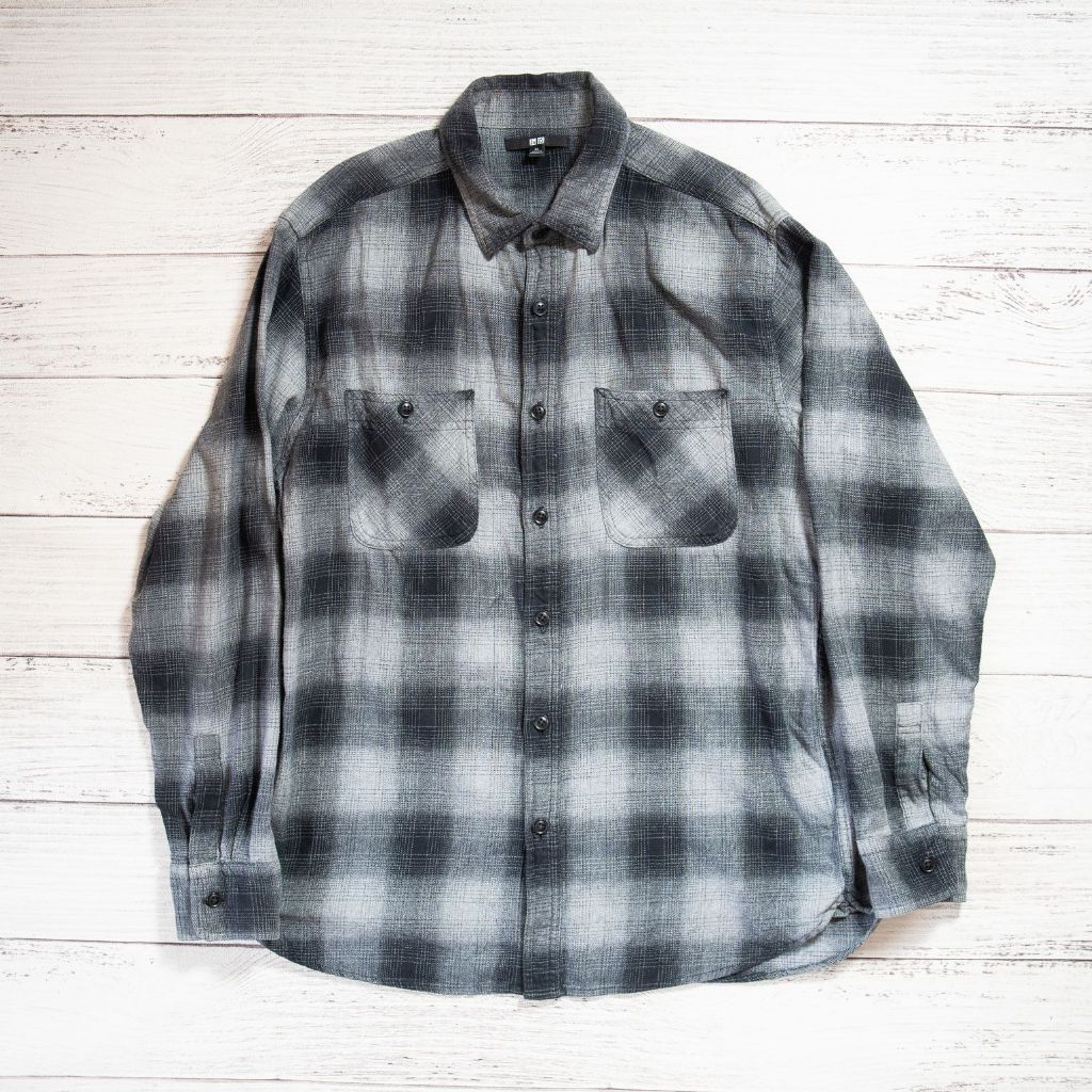 Kemeja Uniqlo Veterano Abu,