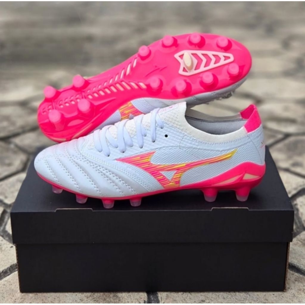 Sepatu Bola Mizuno Morelia Beta 4 White Pink FG