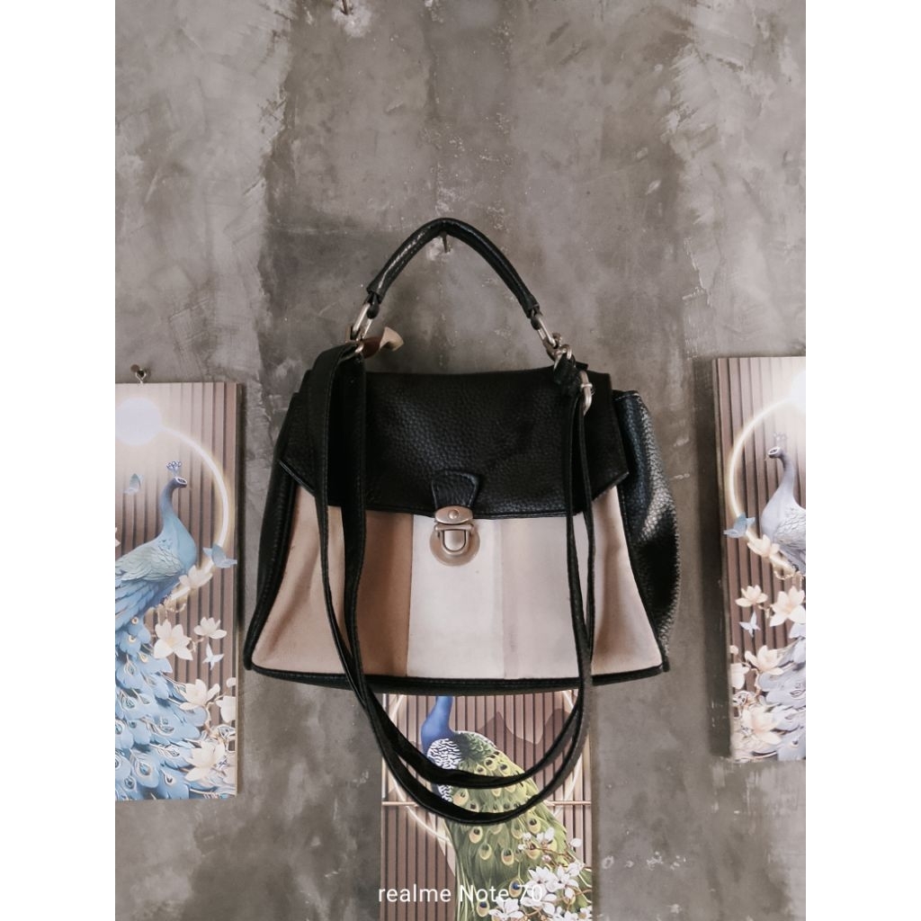 Tas Selempang Wanita Import Murah Hitam Putih