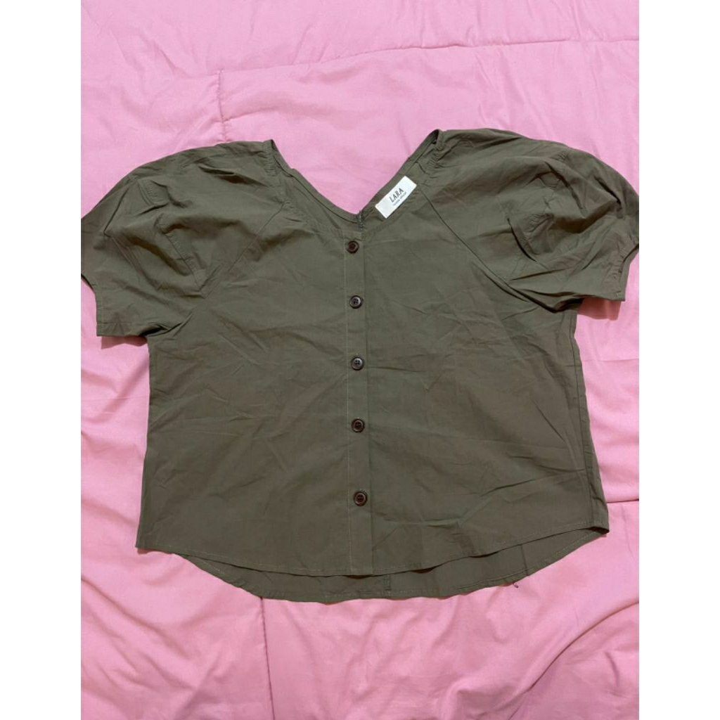 Atasan Lara Olive Green Blouse