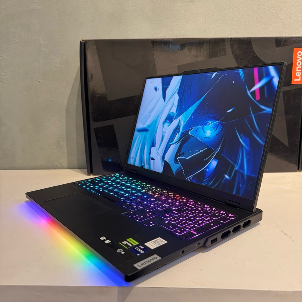 Laptop Gaming High End Lenovo Legion Pro 7 RTX 4080 Intel i9 14900HX ADP ON