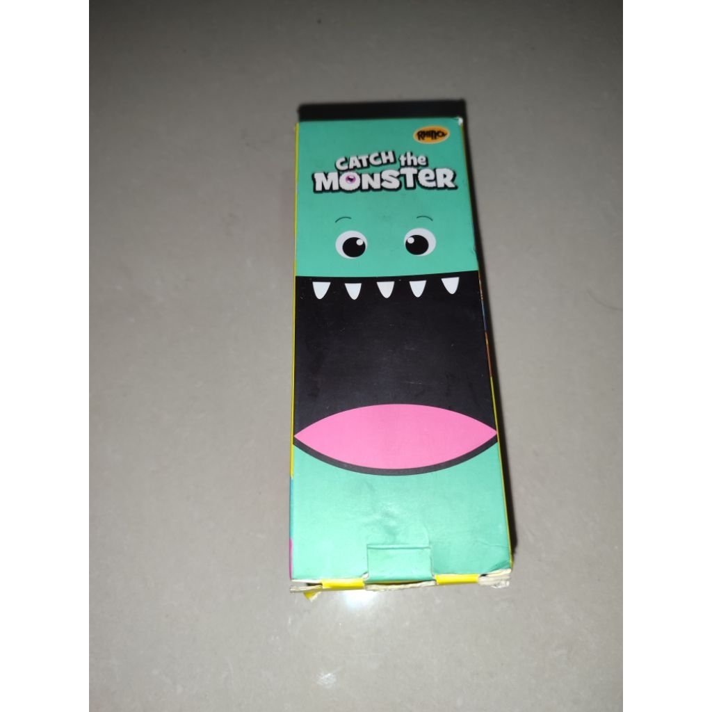 Rhino catch the Monster