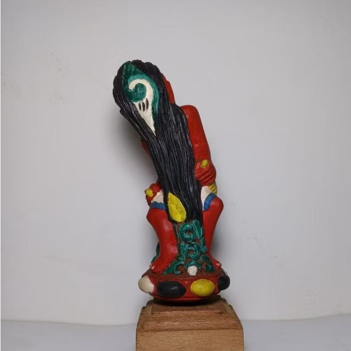 Danganan keris wanita lombok