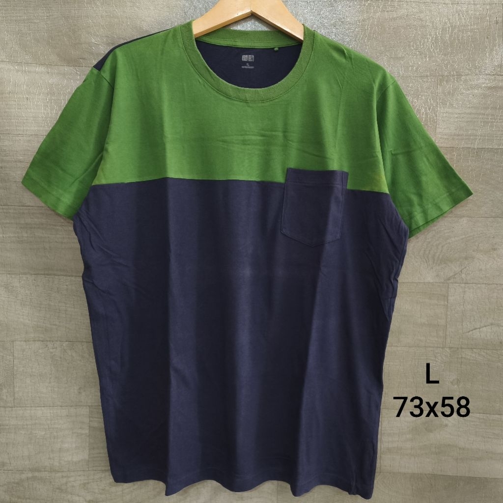Kaos T-Shirt UT Poket Hijau Navy