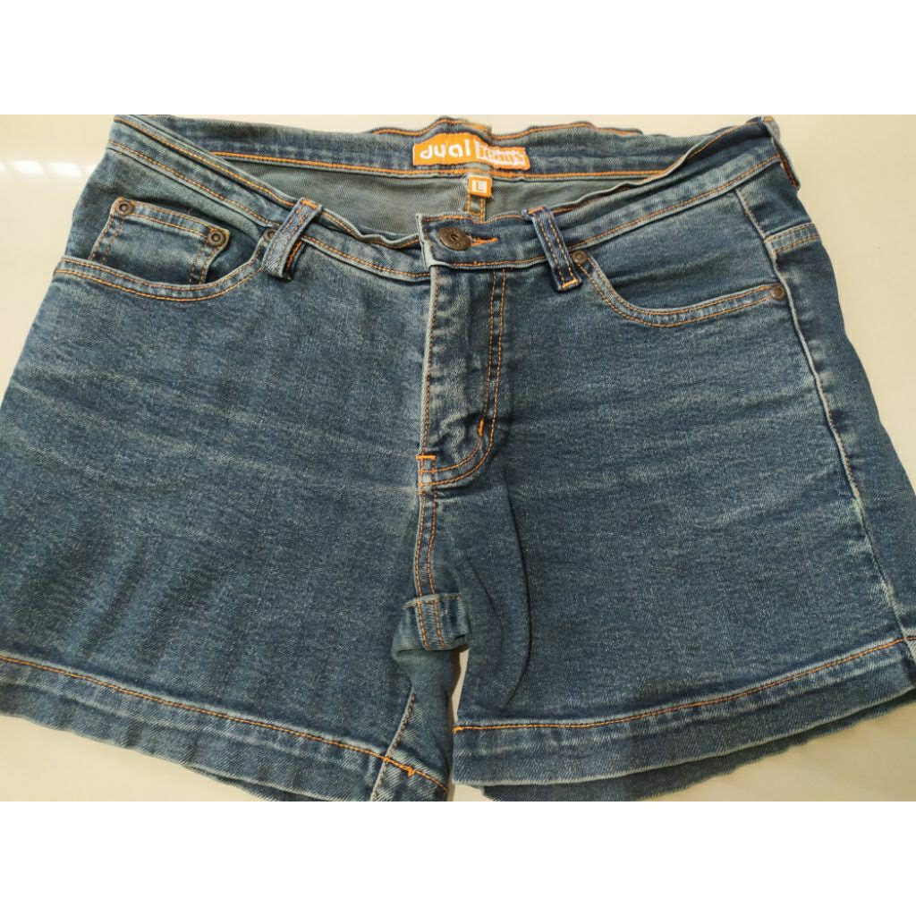 Preloved Celana Pendek Jeans Wanita Dual Jeans by Matahari Department Store