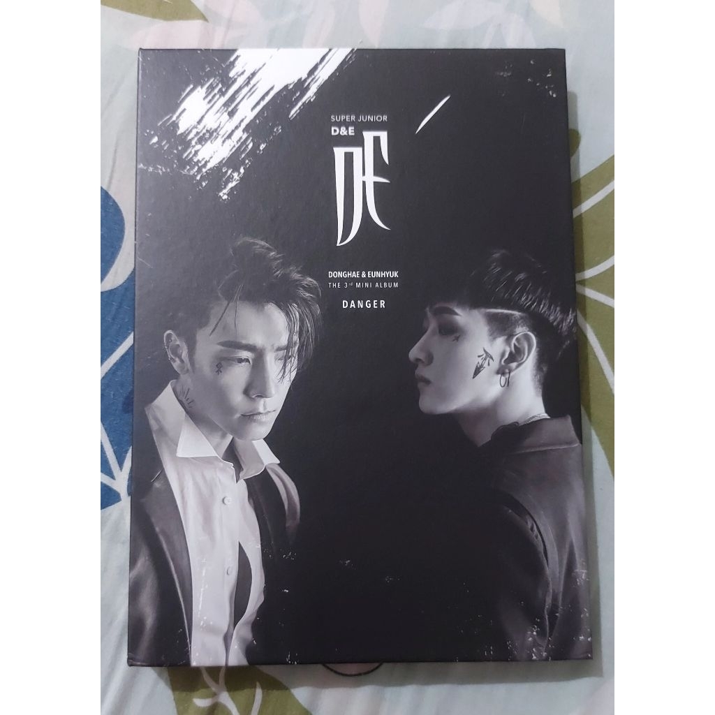READY  ALBUM SUPER JUNIOR D&E DANGER VER.BLACK/HITAM OFFICIAL (Fullset with PC Donghae)