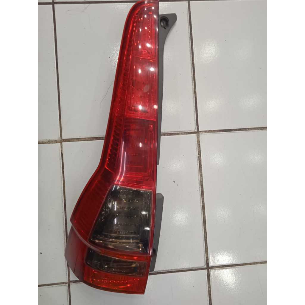LAMPU BELAKANG KIRI CRV GEN 3