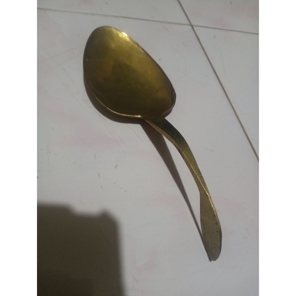 centong nasi kuno jadul besar full kuningan tebal.