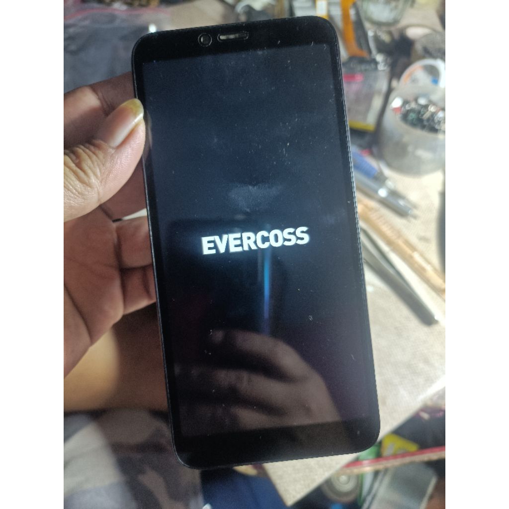 lcd  Evercoss m60/m60 kondisi normal...minus ada bercak dikit