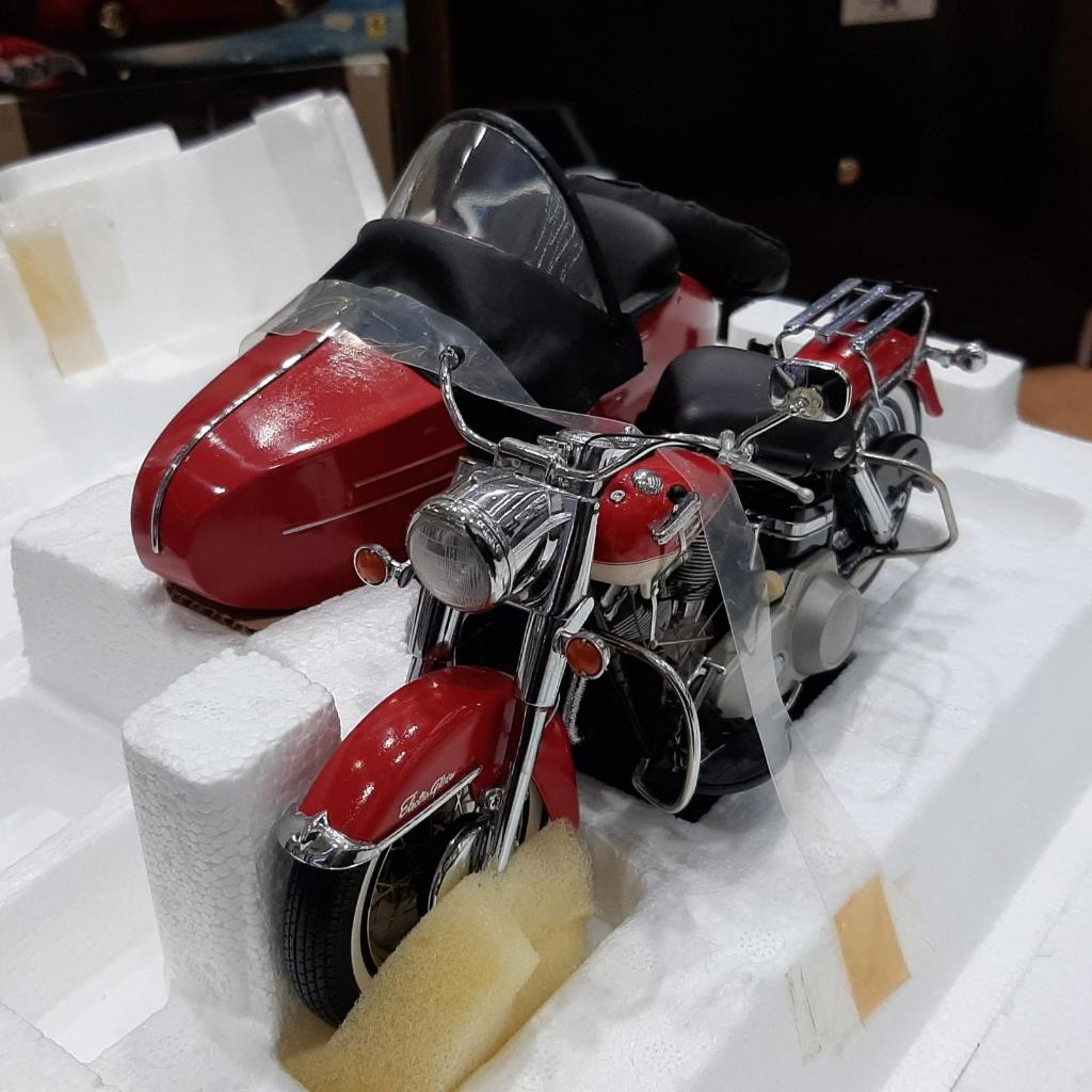 Diecast Motor Harley-Davidson 1999 1:18 Maisto