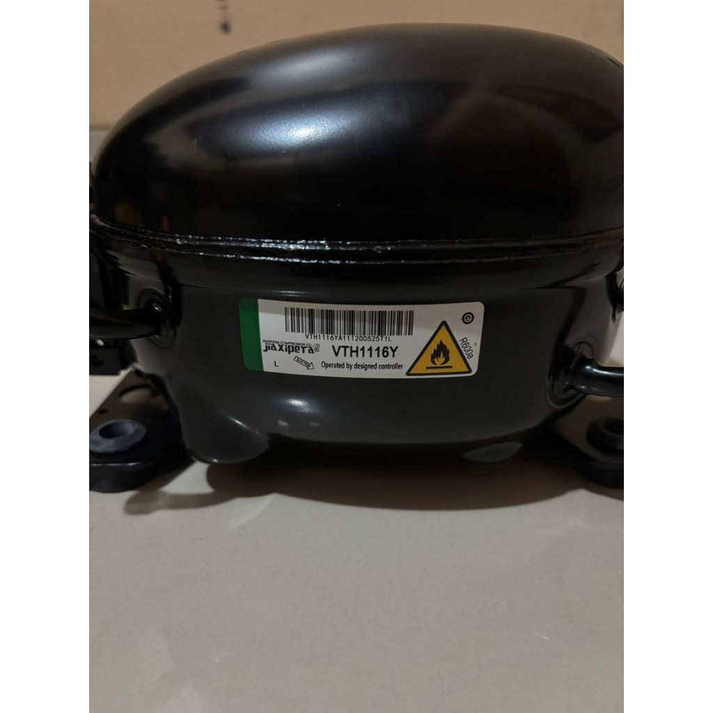 KOMPRESOR KOMPRESOR KULKAS AQUA INVERTER
2 PINTU VTH1116Y r600