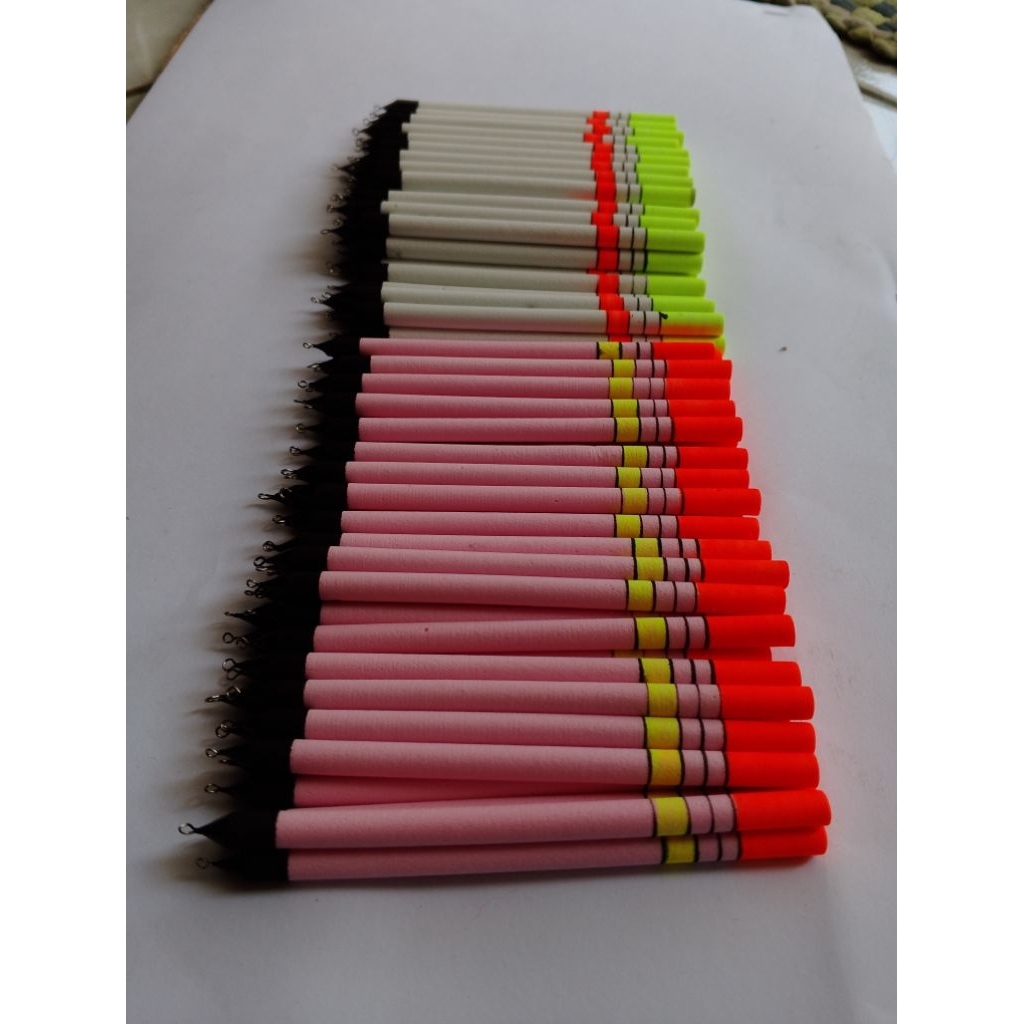 pelampung pancing busa Starlet siang malam size 8cm.