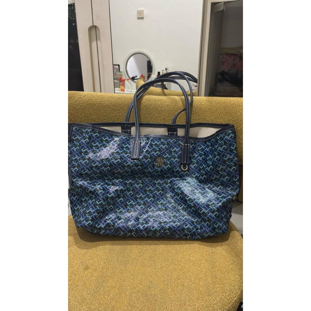 Preloved tas merk Tommy Hilfiger