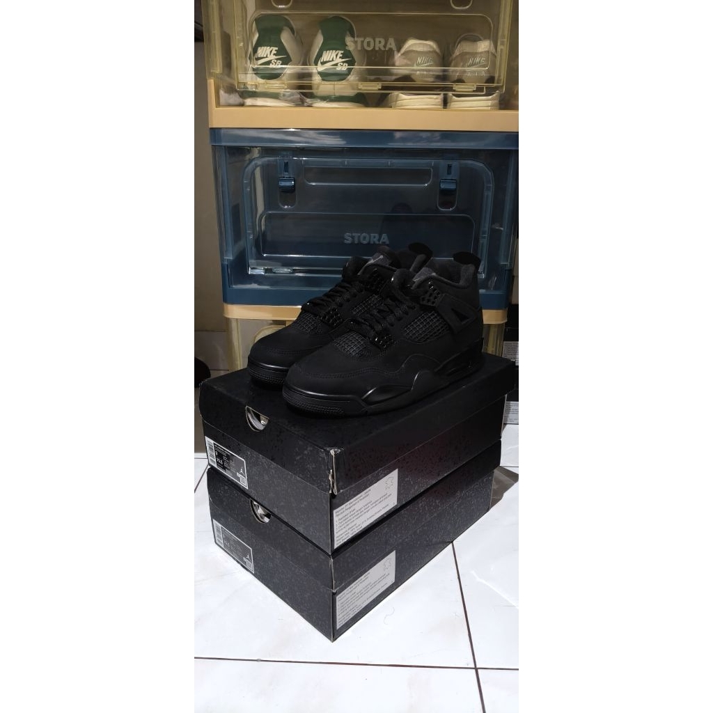 NIKE AIR JORDAN 4 BLACK CAT