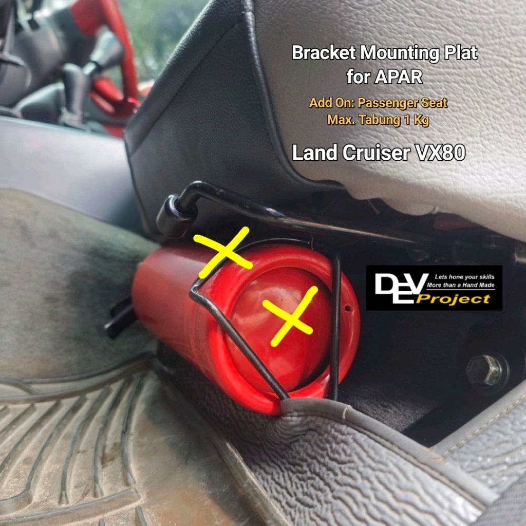 Bracket / Dudukan APAR di Kaki Jok Mobil Toyota Land Cruiser VX80