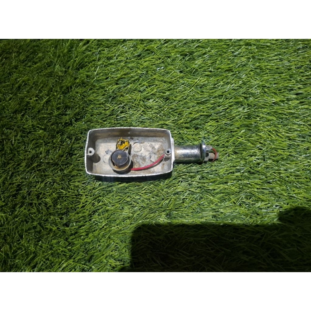 lampu sen sein reting belakang yamaha v75 original