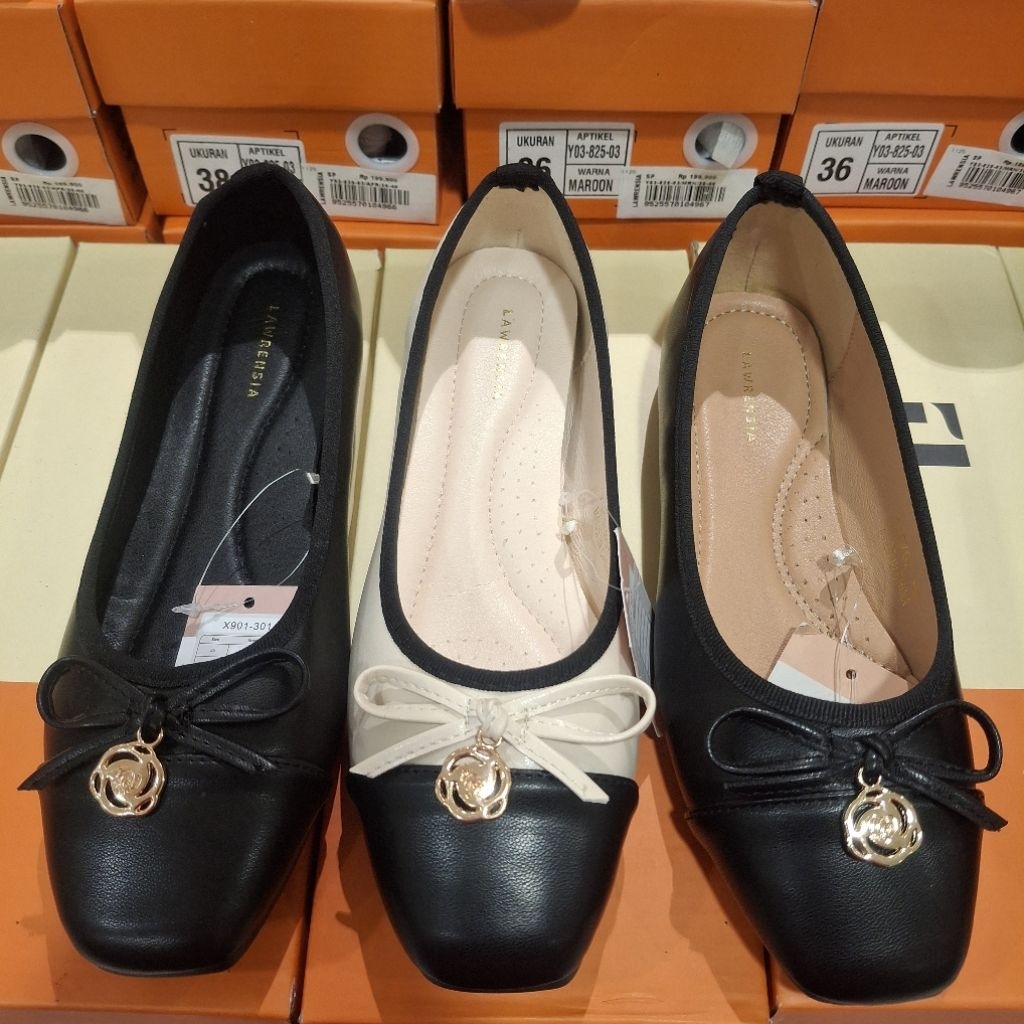 SEPATU FLAT LAWRENSIA