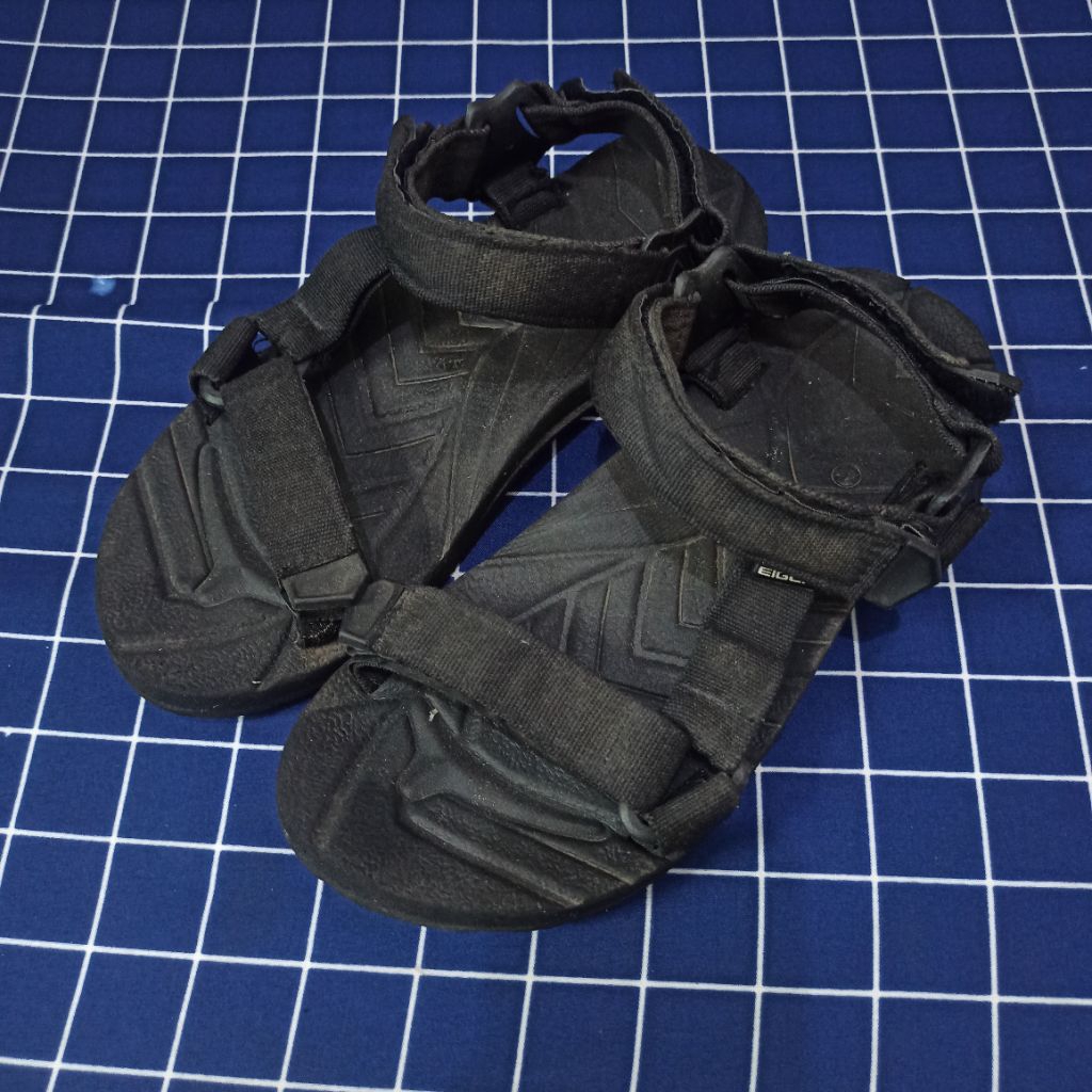 Sandal Eiger Bekas Ukuran 41