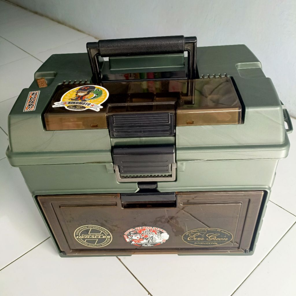 Box Tamiya versus vs 8050