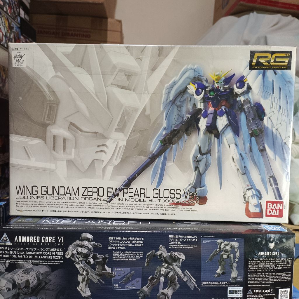 RG WING GUNDAM ZERO PEARL GLOSS VERSION