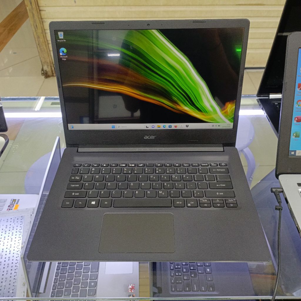 Laptop Leptop acer aspire 3 A314 14inch AMD 3020 Ram 4gb DDR4 SSD 256gb