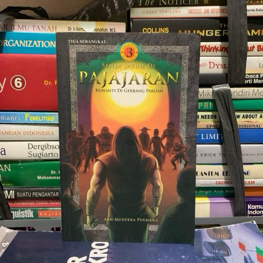 Senja jatuh di pajajaran kunanti di gerbang pakuan by Aan merdeka permana ORIGINAL