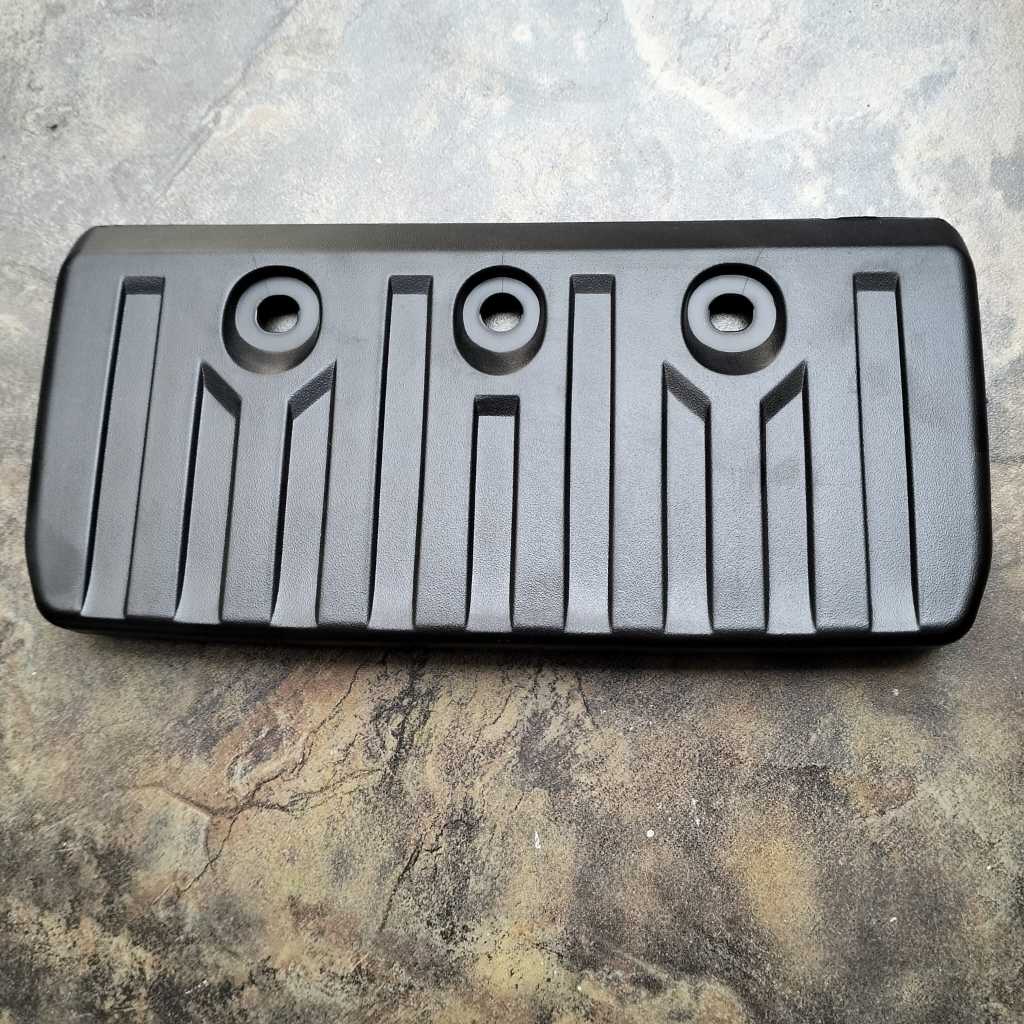 Plastik Pijakan Kaki Bumper DEPAN BAWAH Hino Lohan 500/Pijakan Kaki Bumper HINO Lohan 500