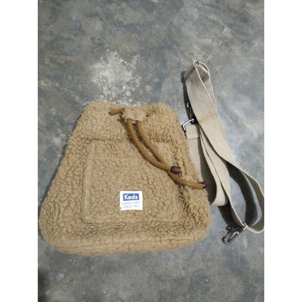 tas sling keds kotor prelov (2Tas)