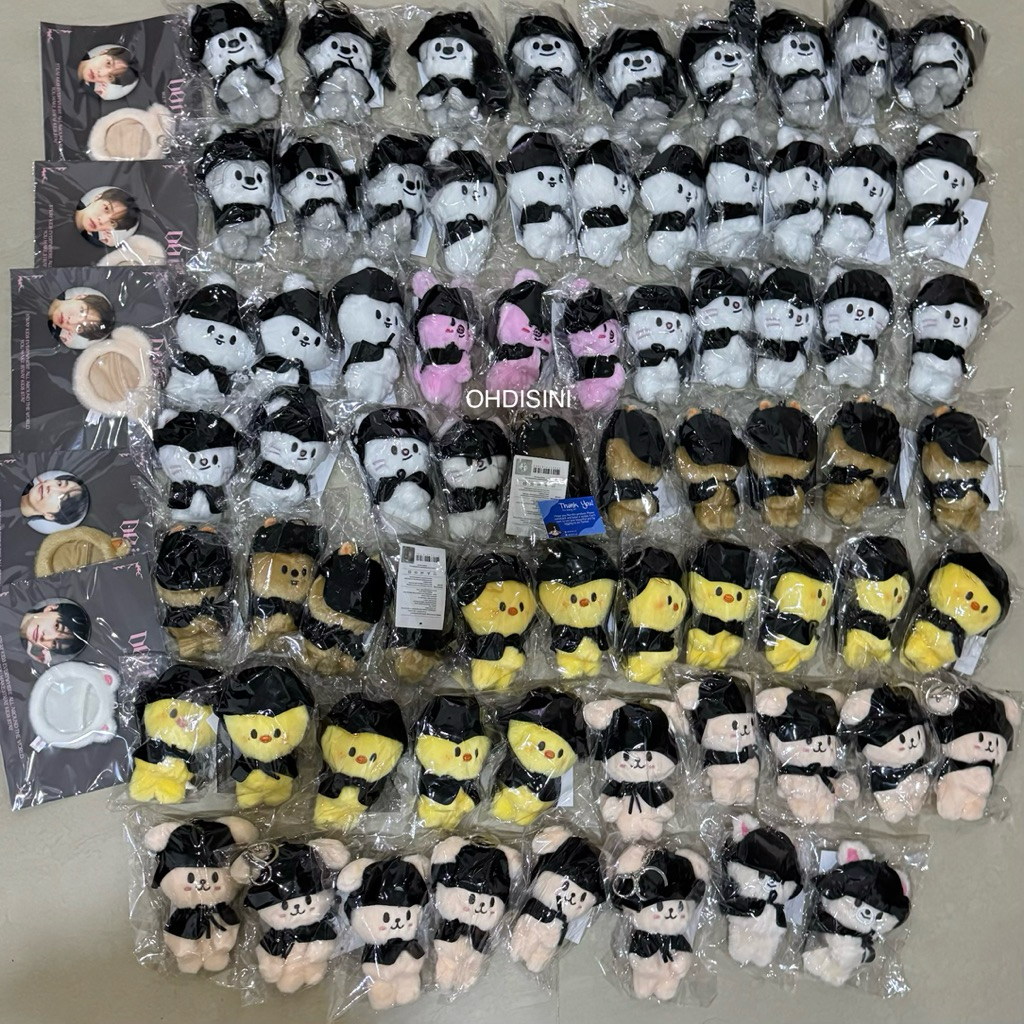 [Ready Stock] Stray Kids SKZOO Official Magnet Plush Do It Pop Up Store wolfchan leebit dwaekki jini