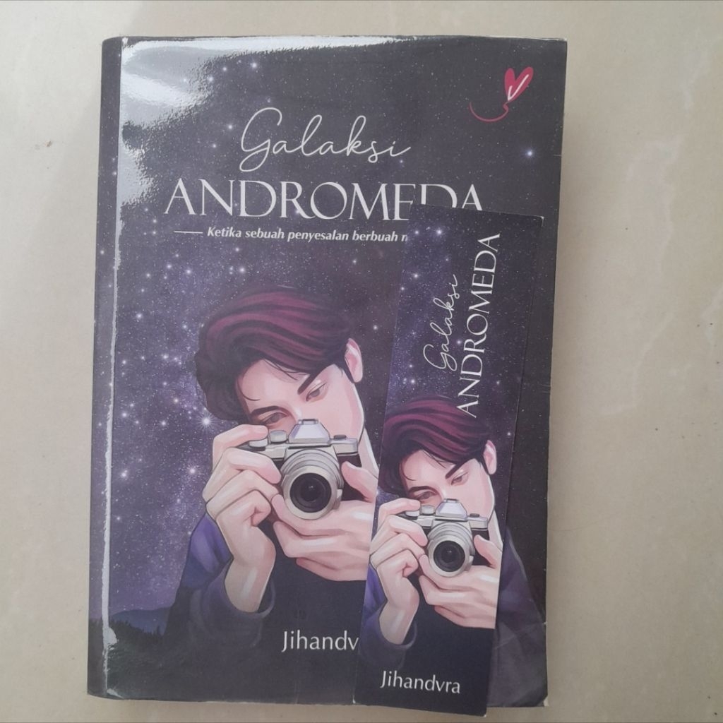 Preloved Novel Galaksi Andromeda