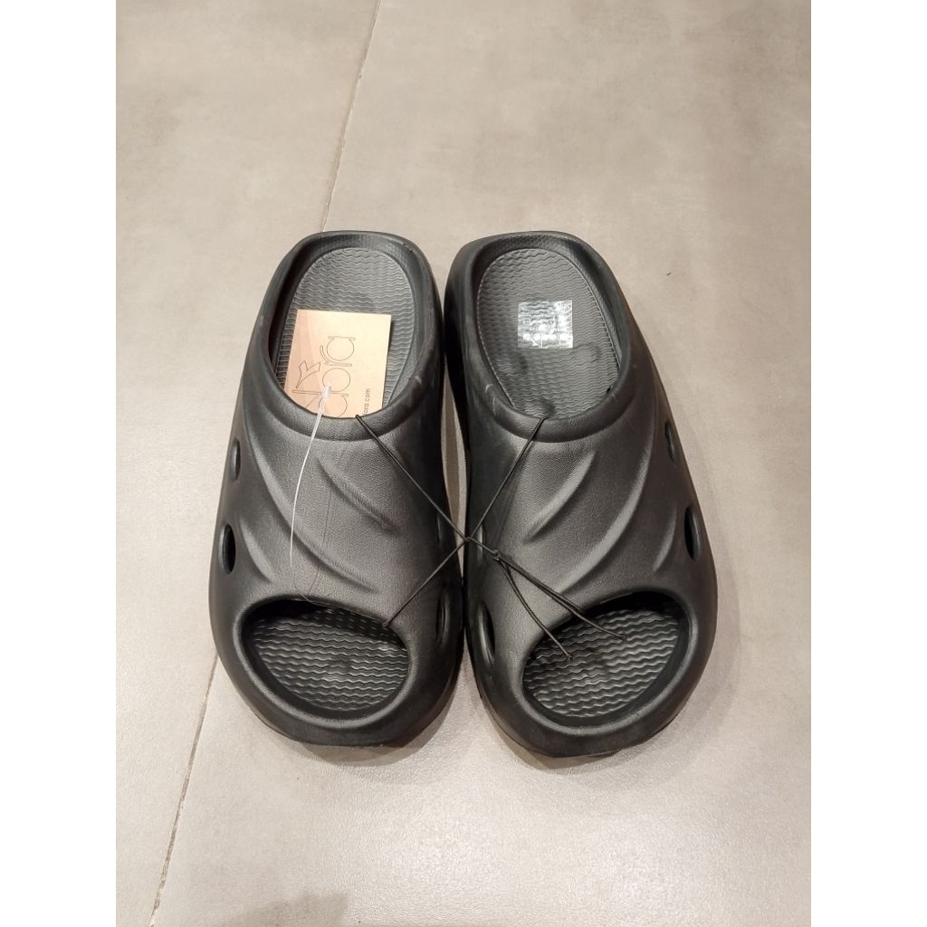 sendal diadora men's slip on