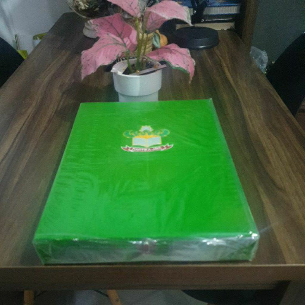 KOTAK MEMORI  YAYASAN KARTIKA JAYA