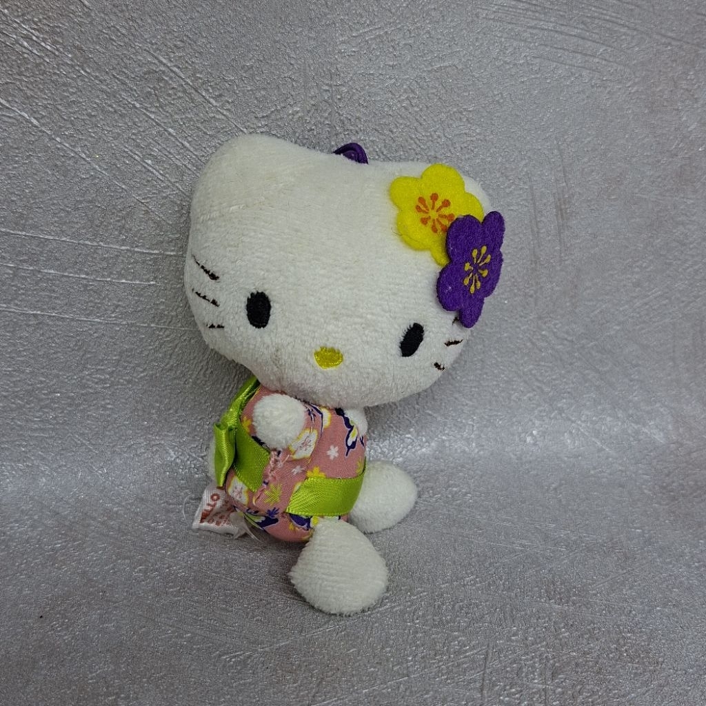 Boneka gantungan hello kitty yukata pink green by eikoh