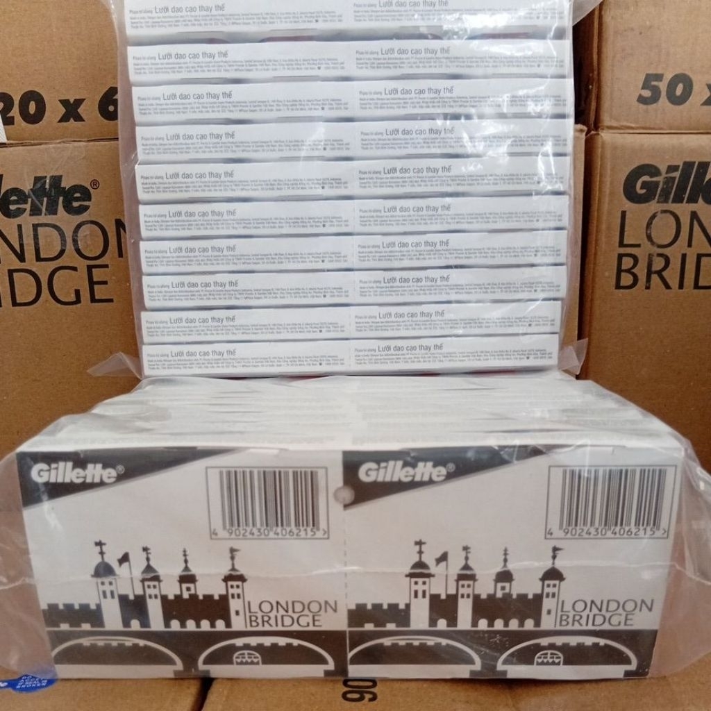 Gillette London Bridge plastik