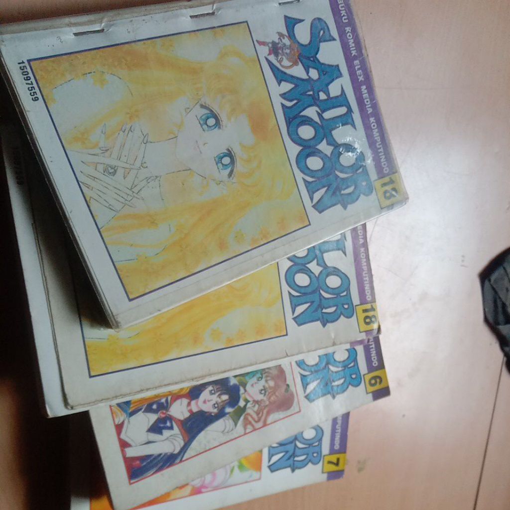 Komik Sailor Moon cabutan